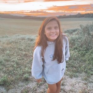 Meet your Posher, Stella